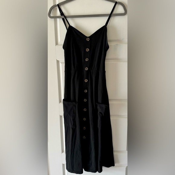 Halife Dresses & Skirts - Halife Dress